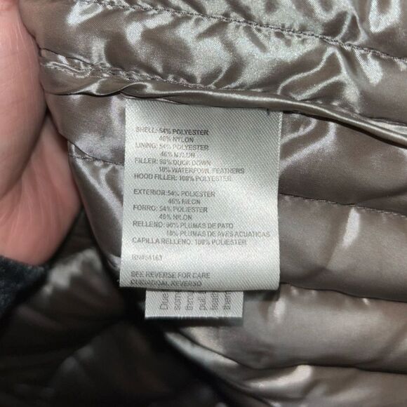 Andrew Marc packable lightweight gray hooded puffer jacket with bag EUC - Picture 8 of 12